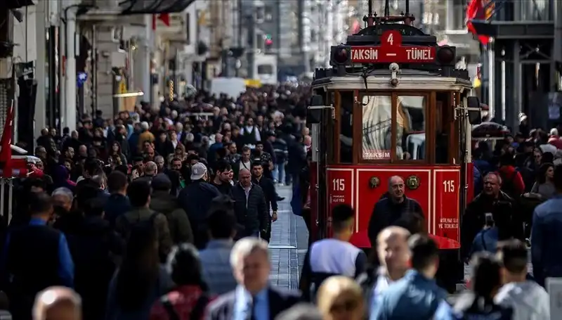 Türkiye’nin Nüfusu Rekor Seviyelere Ulaşarak Büyümeye Devam Ediyor