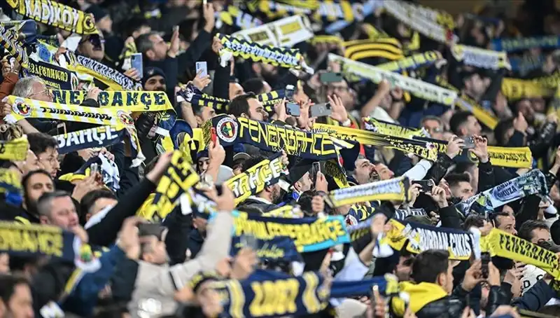 Fenerbahçe’nin Kombine Fiyatları Açıklandı: Taraftarın Beklentileri Karşılandı mı?