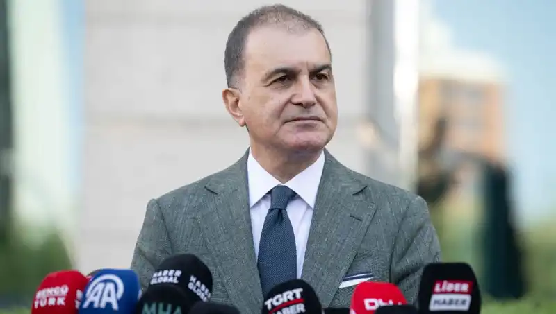 Ömer Çelik'ten Özel'e Sert Tepki: Meşru Sözler Yok Hükmündedir!