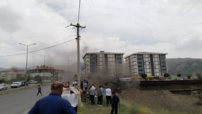Bitlis'te Doğalgaz Hattında Şiddetli Patlama: Can ve Mal Güvenliği Tehlikede