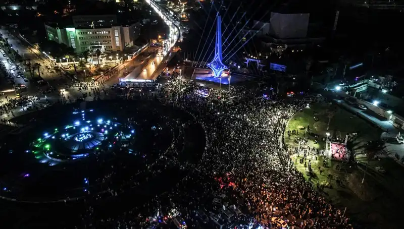 Suriye Devrimi’nin 14. Yıl Dönümü Coşkuyla Kutlandı: İsyanın Anlamı Yeniden Gözler Önünde