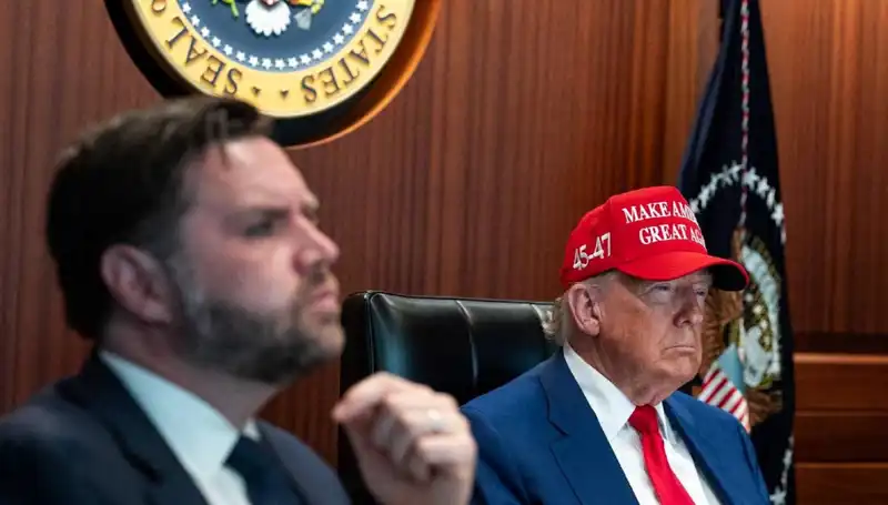 Trump Hakkındaki Azil Tasarısı Neden Reddedildi?