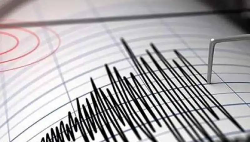 Sındırgı’da Tarihi An: 4,3 Büyüklüğünde Deprem Korku Sardı