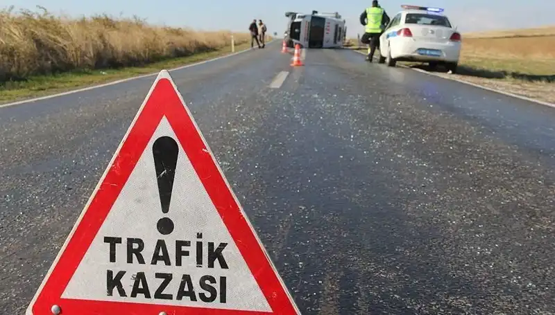Niğde'de Zincirleme Kaza: 16 Kişi Yaralandı, Neler Oldu?