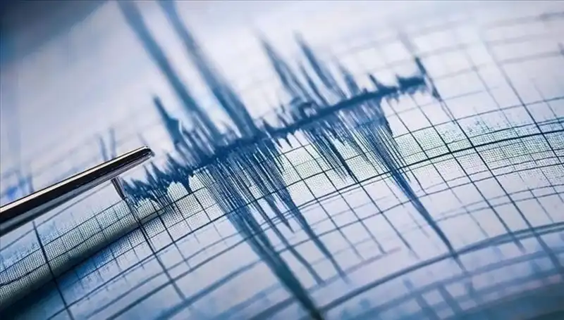 Ege Denizi'nde Beklenmeyen Deprem: 3.0 Büyüklüğünde Sarsıntı!