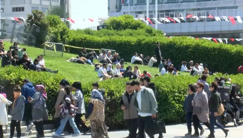 Taksim'de Deprem Yoğunluğu Artıyor: Uzmanlar Uyardı!