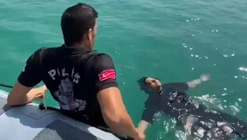 Baraj Gölüne Düşen Kadın, Gemi Adamlarının Kahramanlığı ile Kurtarıldı