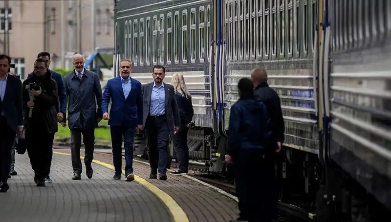 Dışişleri Bakanı Fidan Ukrayna Ziyaretini Tamamladı: Önemli Gelişmeler ve Beklentiler
