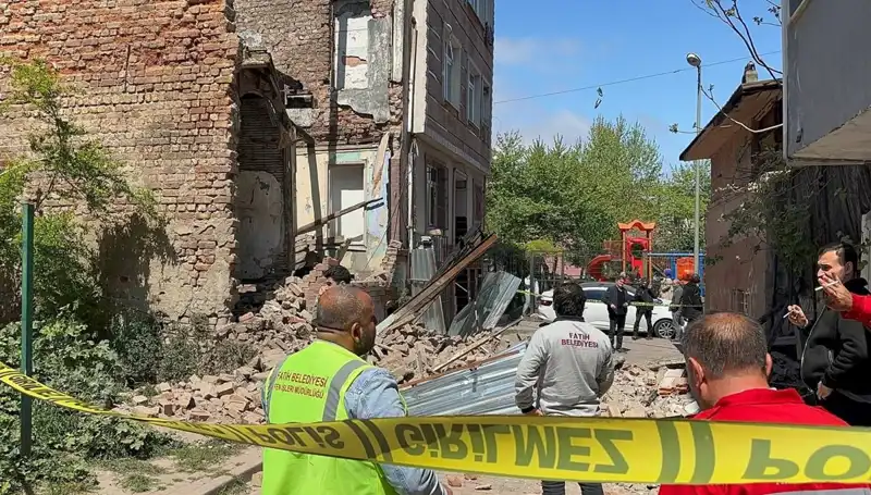 Fatih'te Deprem Anında Çöken Bina ile İlgili Son Gelişmeler