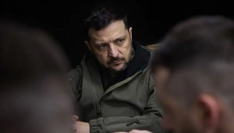 Zelenski'nin Şok Açıklaması: Rusya, Kuzey Kore Yapımı Füze Kullanıyor!