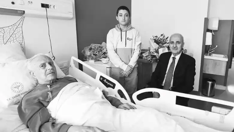 AK Parti'nin Kurucusu Burhan Abiş'in Hayatını Kaybetmesi: Siyasi Bir Dönem Sona Erdi