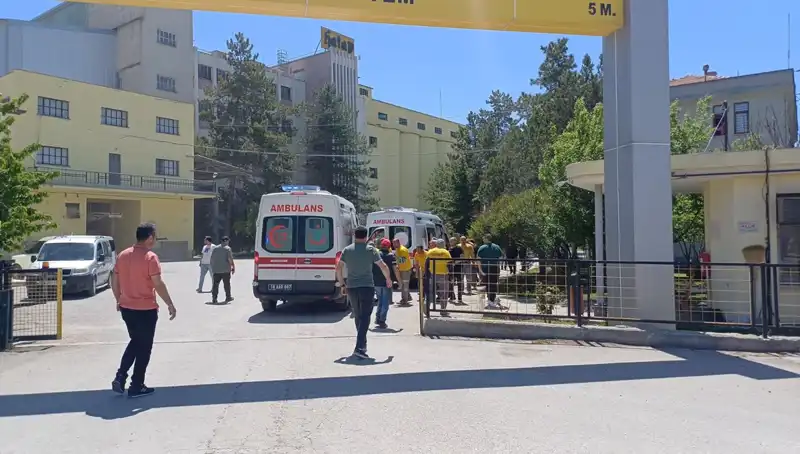 Çorum'daki Un Fabrikasında Patlama: Biri Ağır 9 Yaralı!
