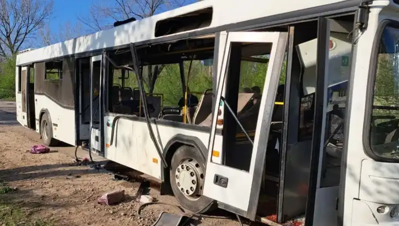 İşçileri Taşıyan Otobüse Rus Saldırısı: 9 Can Kaybı, Onlarca Yaralı