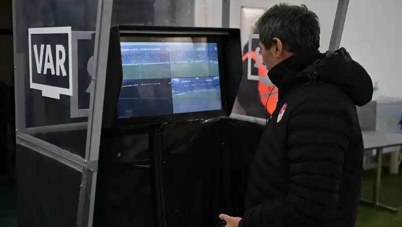 Beşiktaş-Gaziantep FK Maçında Alman VAR Hakemi ile Dikkat Çeken Gelişme