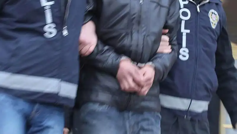 Türkiye'nin 8 İlinde Dev Dolandırıcılık Operasyonu: 34 Gözaltı