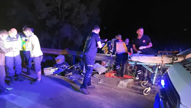 Minibüsten Savrulan Yolcuların Kazası: Detaylar Ortaya Çıktı