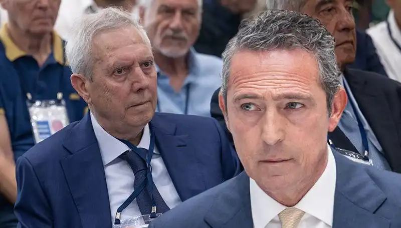 Fenerbahçe Divan Kurulu'nda Aziz Yıldırım Olayı: Adaylık Açıklaması Şok Etti!