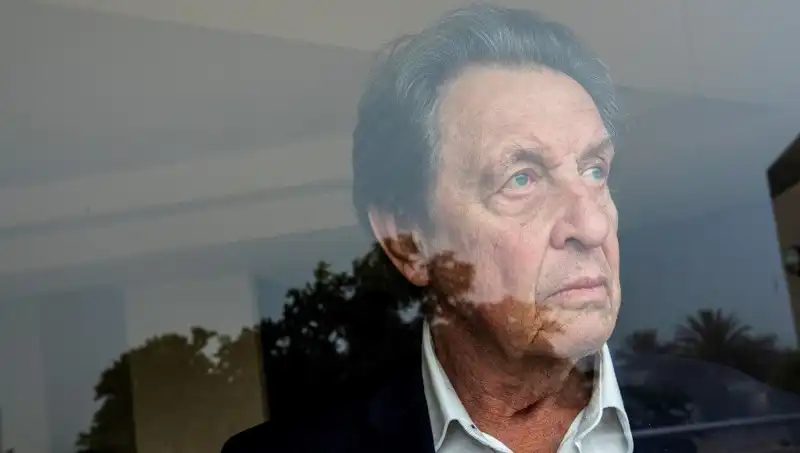 Elon Musk'ın Babası: "Kızımı Büyücülük İçin Kullanacaklardı" İfadesiyle 3 Cinayetini Açıkladı
