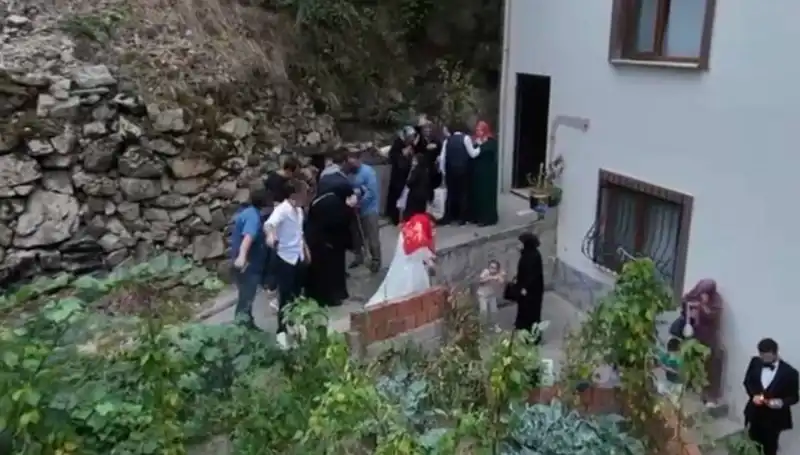 Sıcak Düğün Gecesi: Kanlı Düğün ve Kaçışın Şok Edici Detayları