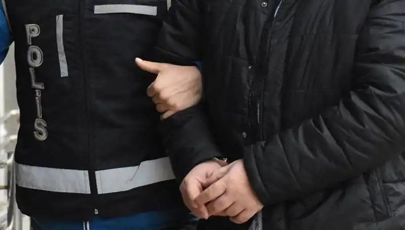 Emniyet ve TSK'da FETÖ Operasyonu: Çok Sayıda Gözaltı ve Yeni Belgeler