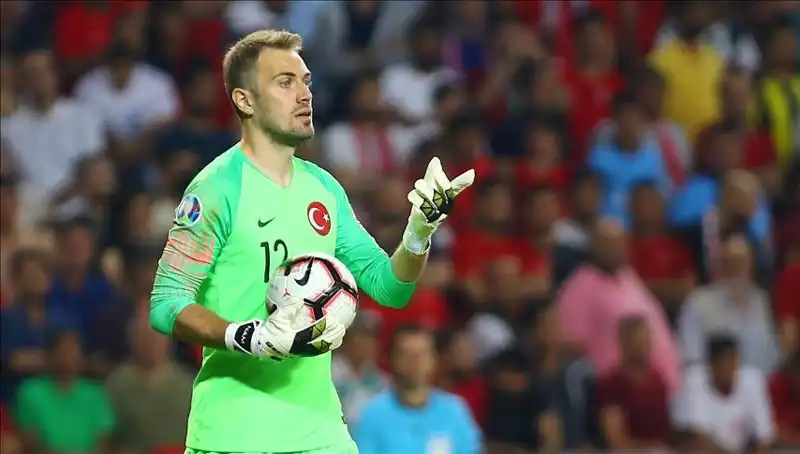 Mert Günok Futboldan Emekli Olacağı Yaşı Açıkladı: Futbol Severler Şokta!