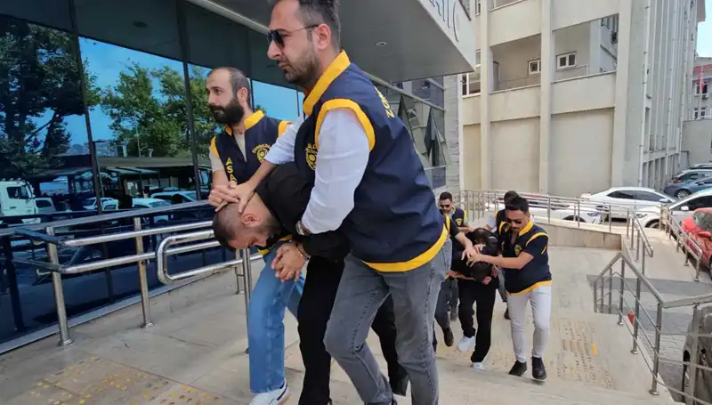 FETÖ Yalanıyla Milyonluk Vurgun: Kandırdıkları İnsanların İhtiyaçlarına Yöneldiler