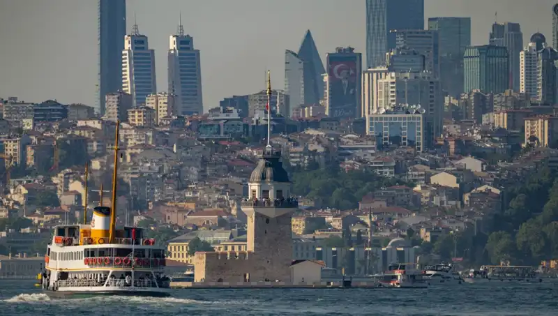 İstanbul'da Hafta Sonu Gelirken Yaz Coşkusu Artıyor!