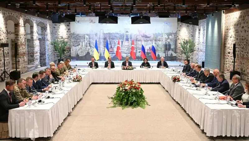 İstanbul Barış Zirvesi: Rus Heyeti Türkiye'de Tarihi Görüşmeler Yapıyor