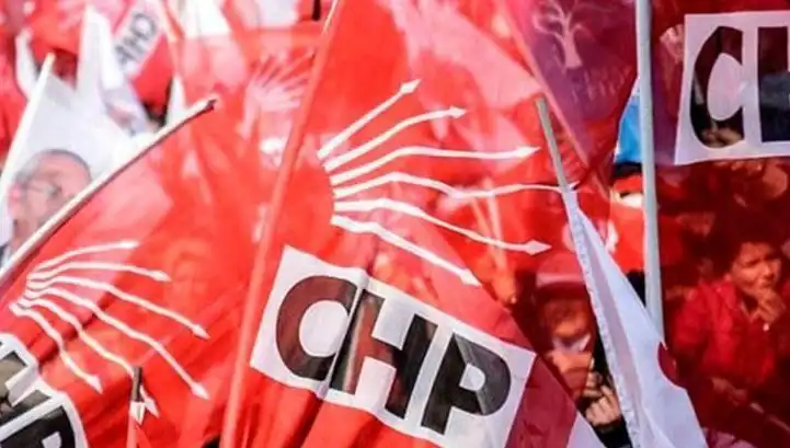 İstanbul'un CHP İlçe Kongreleri İptal Edildi: Nedenleri ve Sonuçları