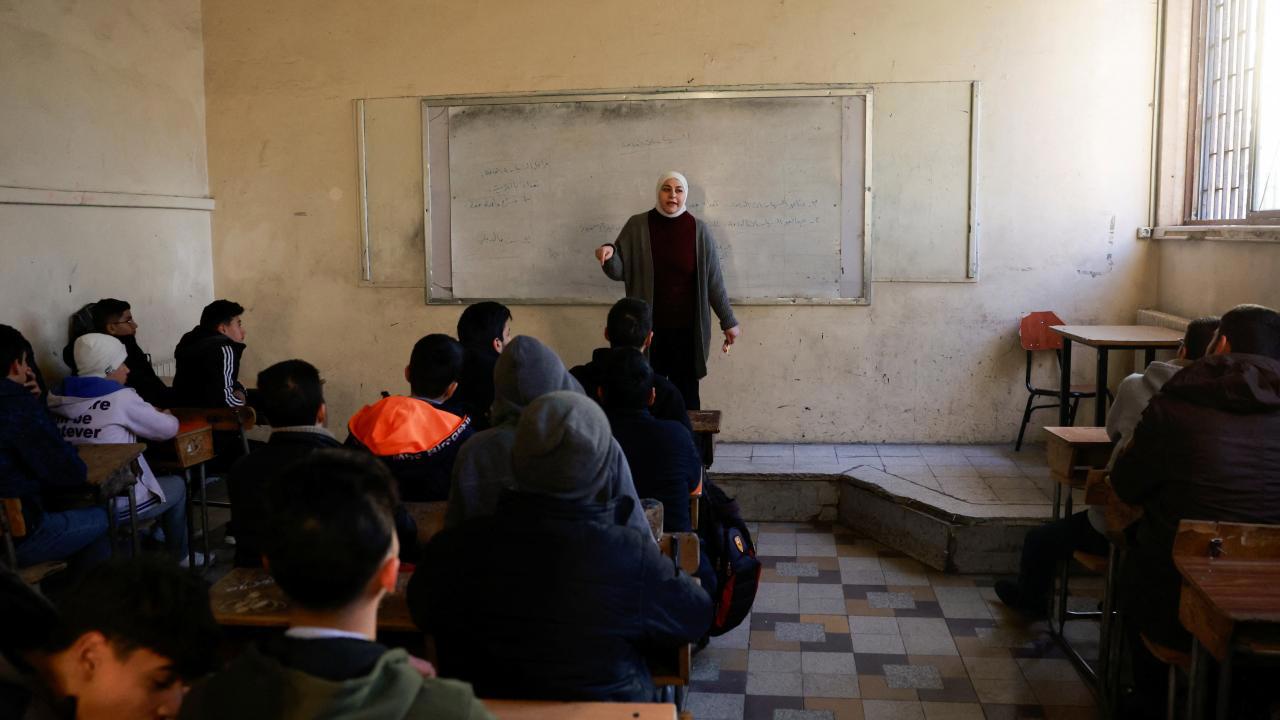 Suriye'de Okul Zilleri Yeniden Çaldı