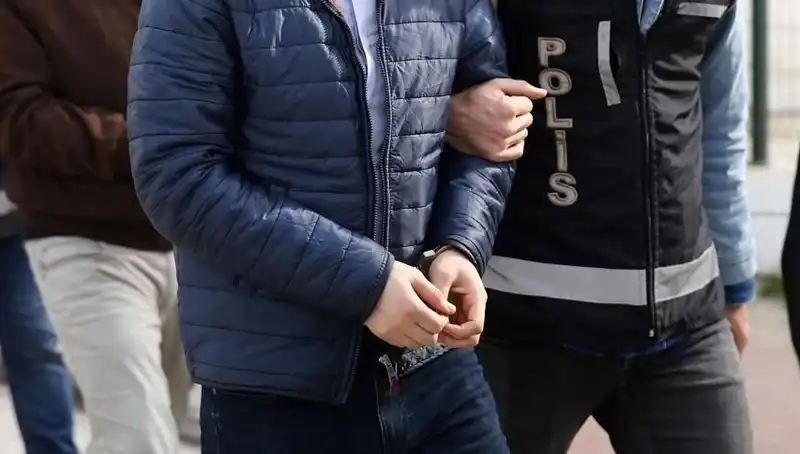 Hırsızlar Suçüstü Yakalandı: 5 Kişi Tutuklandı, Olayın Detayları Şok Edici!