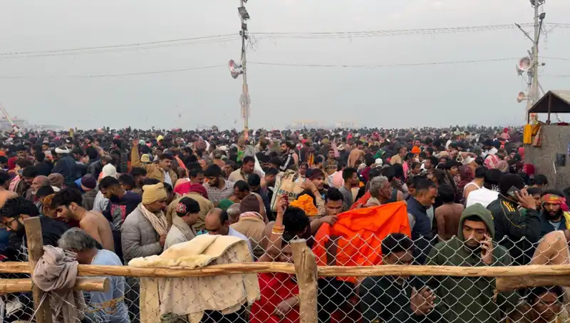 Hindistan'daki Dini Festivalde İzdiham: 6 Kişinin Hayatını Kaybettiği Korkunç Olay