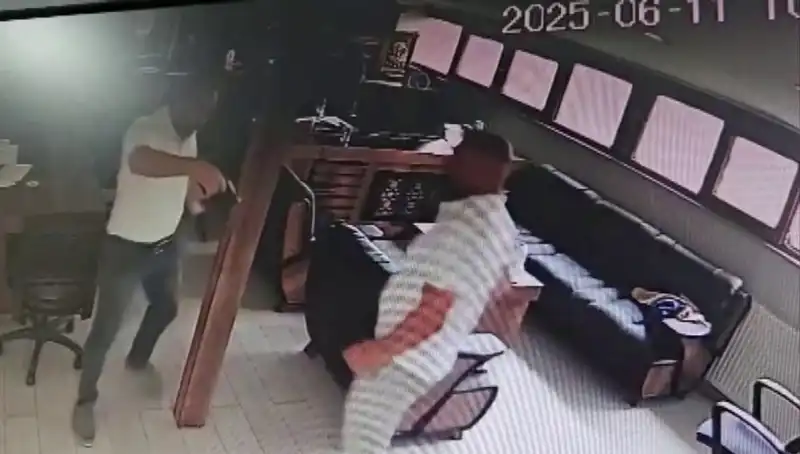 Alacak Verecek Meselesi Kanlı Bitti: Kalfa, İş Adamını Neden Öldürdü?